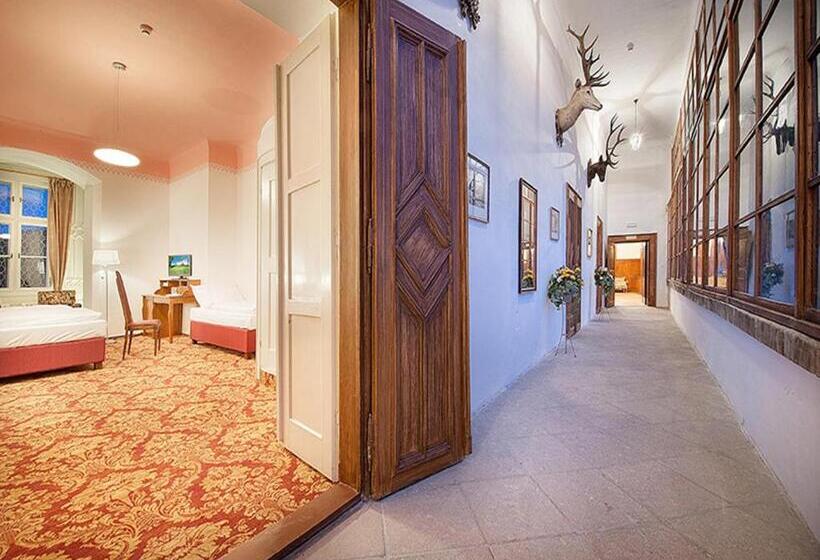 Ea Zamecky Hotel Hruba Skala