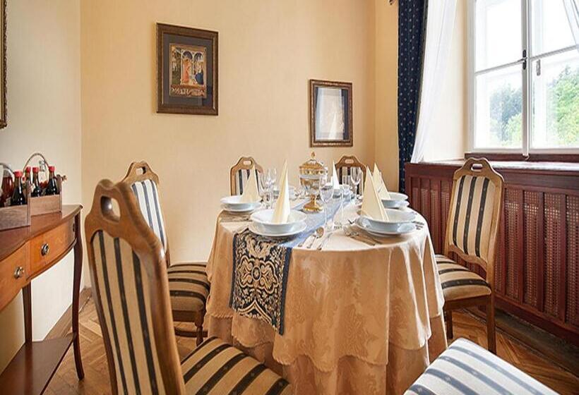 Ea Zamecky Hotel Hruba Skala