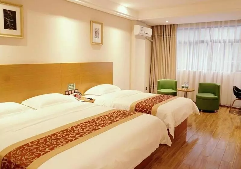 Hotelli Greentree Inn Guangxi Hepu Huanzhusouthrd.transit Center Express