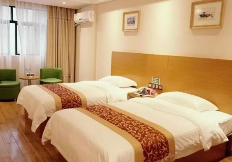 Hotelli Greentree Inn Guangxi Hepu Huanzhusouthrd.transit Center Express