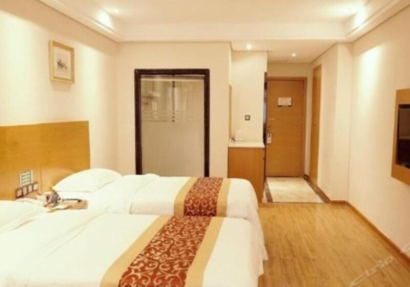 Hotelli Greentree Inn Guangxi Hepu Huanzhusouthrd.transit Center Express
