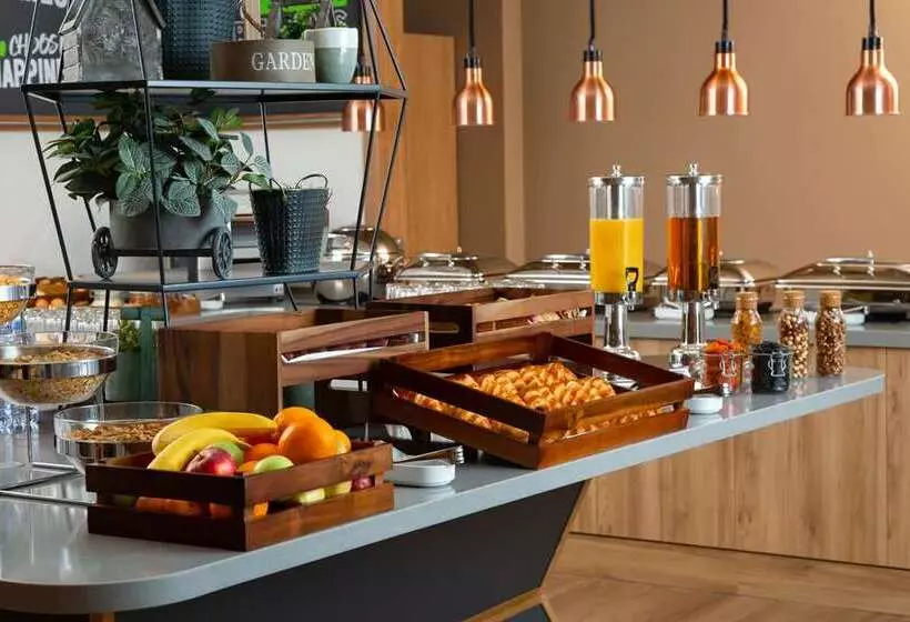 ホテル Hampton By Hilton Krasnodar