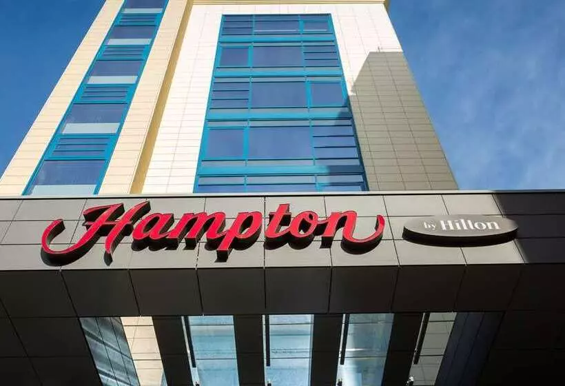 ホテル Hampton By Hilton Krasnodar