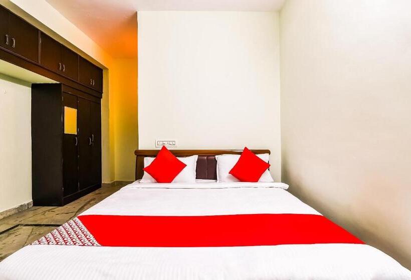 בית מלון כפרי O Kartikeya Park View Residency