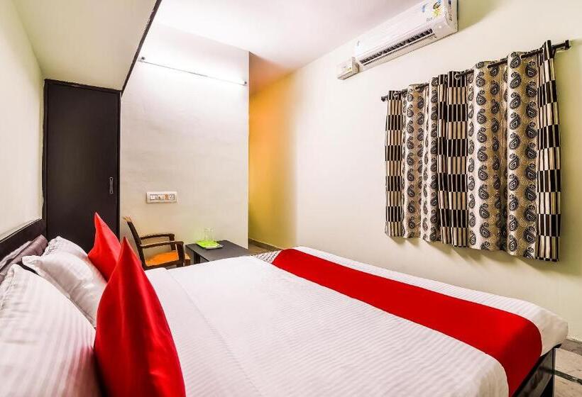 בית מלון כפרי O Kartikeya Park View Residency