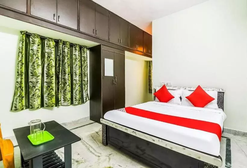 ホテル O Kartikeya Park View Residency