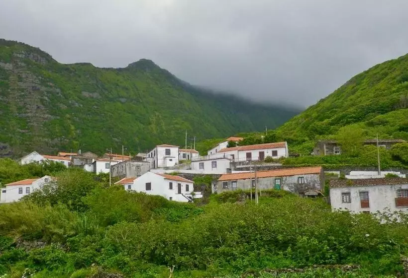 ペンション Alojamentos Flores Island