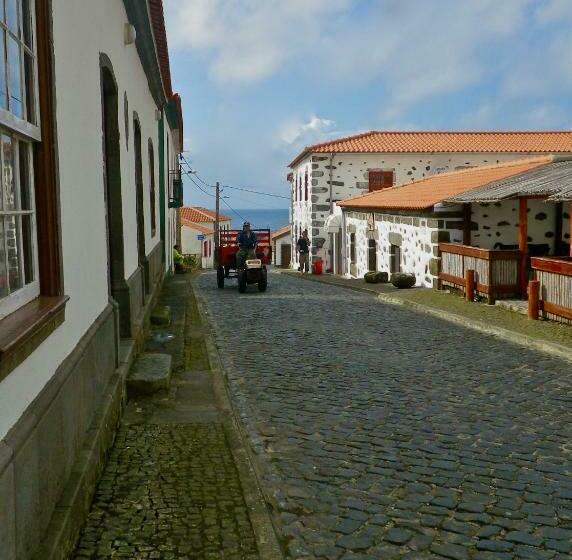 פנסיון Alojamentos Flores Island