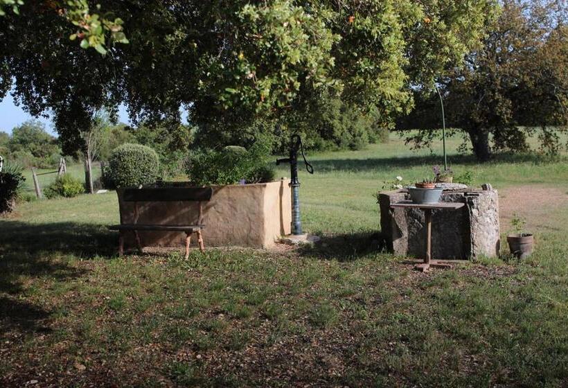 פנסיון Domaine De La Blaque   B&b