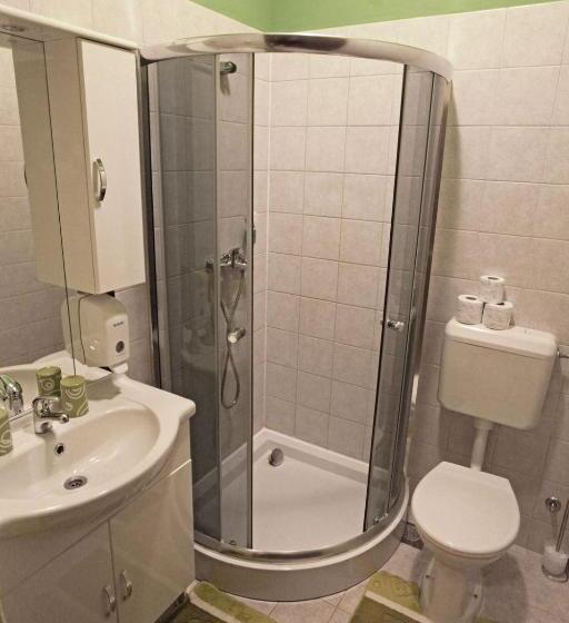 Pensjonat Rooms With A Parking Space Osijek, Slavonija   15994