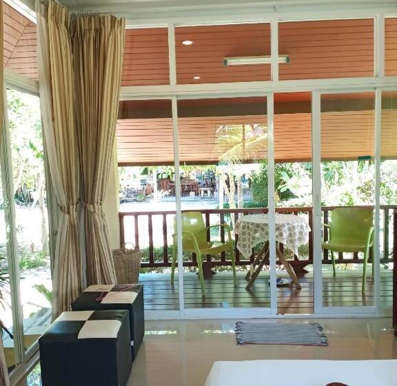 Pensão Wandee Resort Bankrut