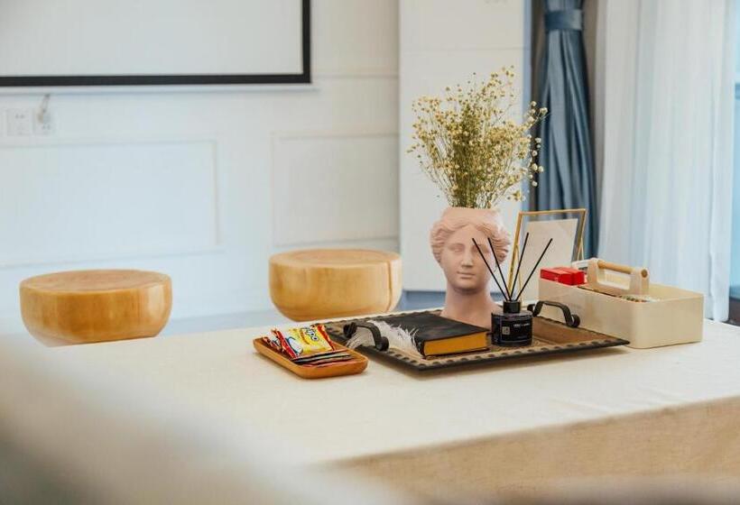 Hotel [roader] Wuhan Jianghan District, Xinhua Road