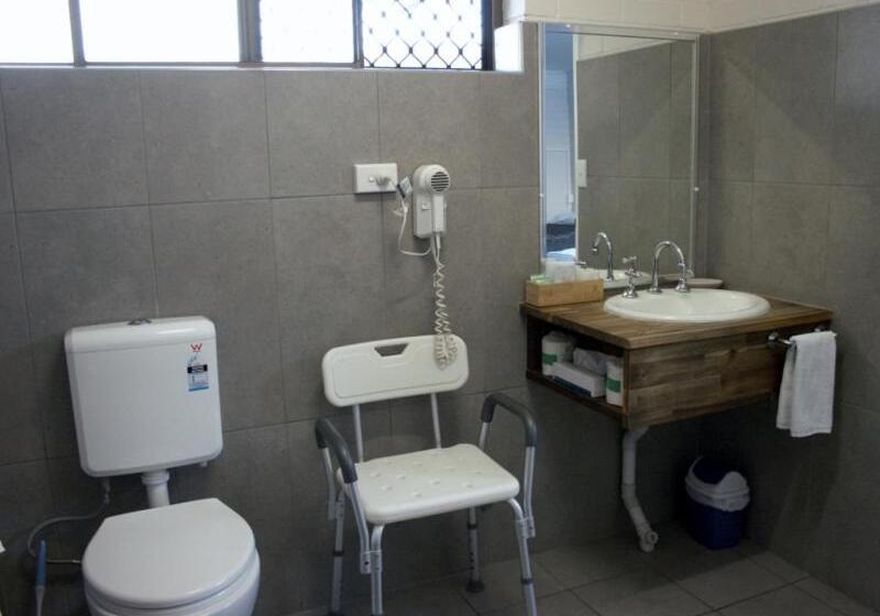 فندق على الطريق The Plains Motor Inn