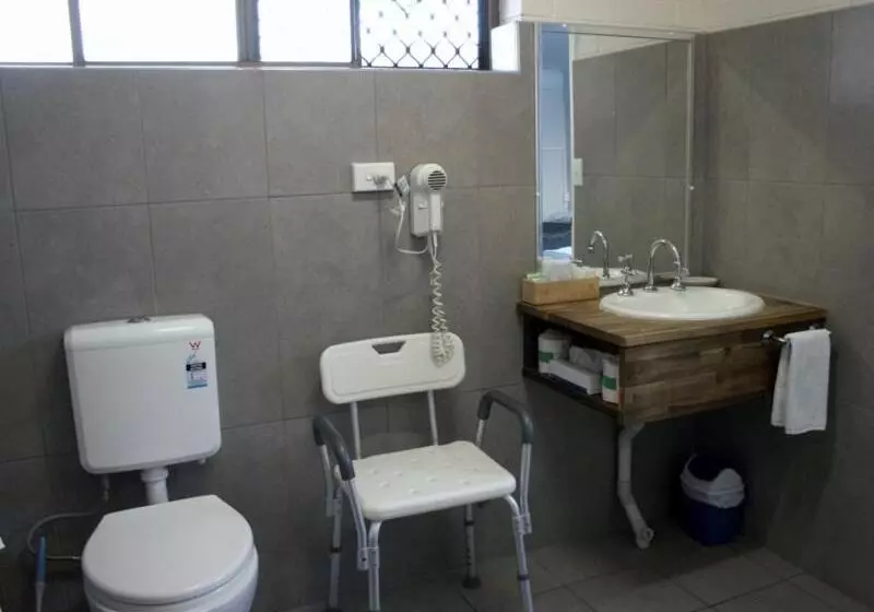 モーテル The Plains Motor Inn