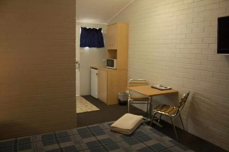 モーテル The Plains Motor Inn