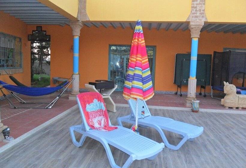 فندق Ben's House