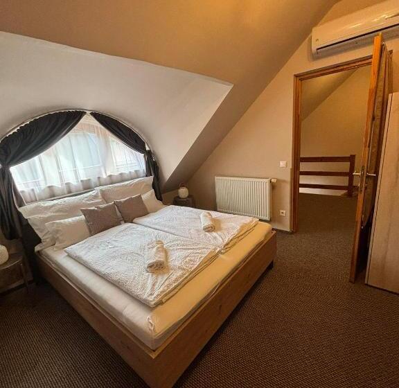 膳宿费 Centrum Vendégház