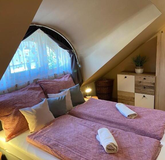 膳宿费 Centrum Vendégház