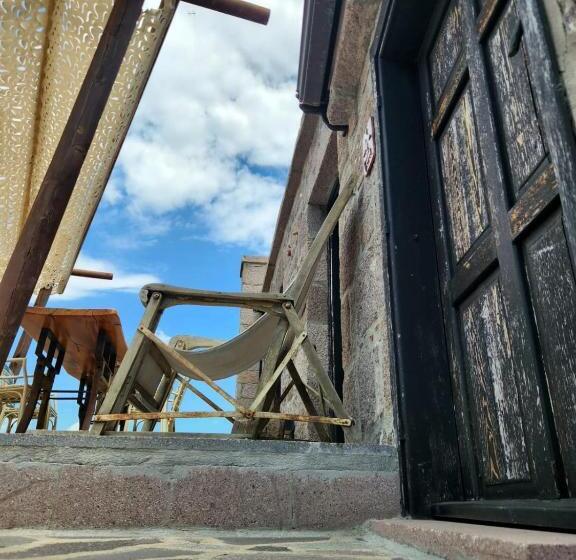 민박 Assos Sunset Boutique