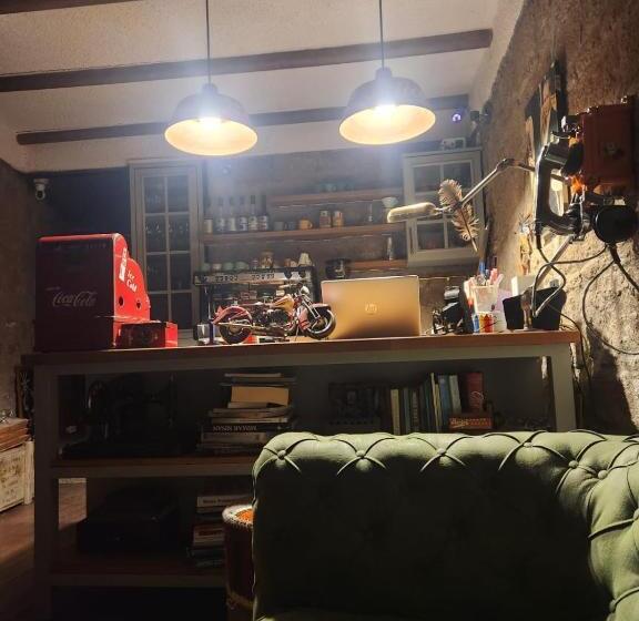 민박 Assos Sunset Boutique