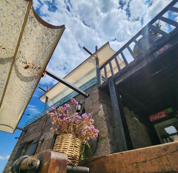 민박 Assos Sunset Boutique