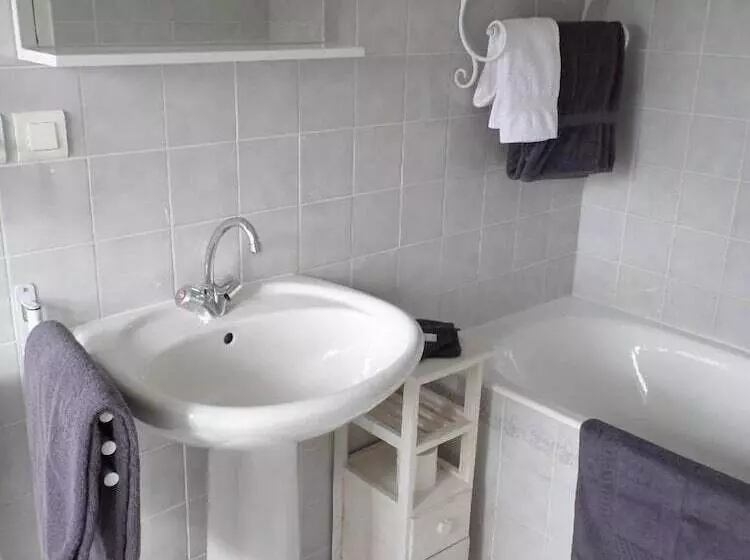 Aamiaismajoitus (B&B) Chambres D Hotes La Rompardais