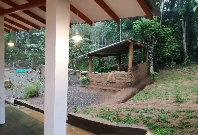 Foret De Vill   Hostel