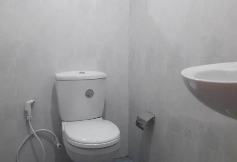 Foret De Vill   Hostel