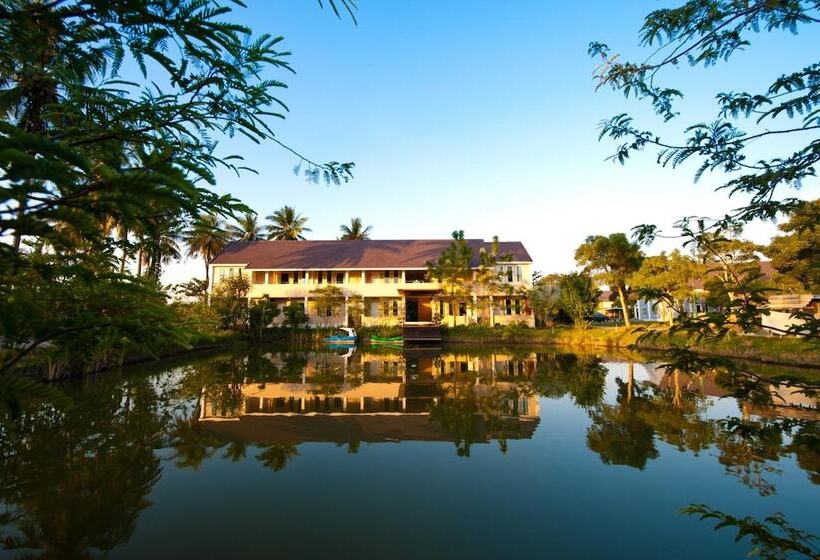 هتل Baan Suan Resort Juree Punsuk