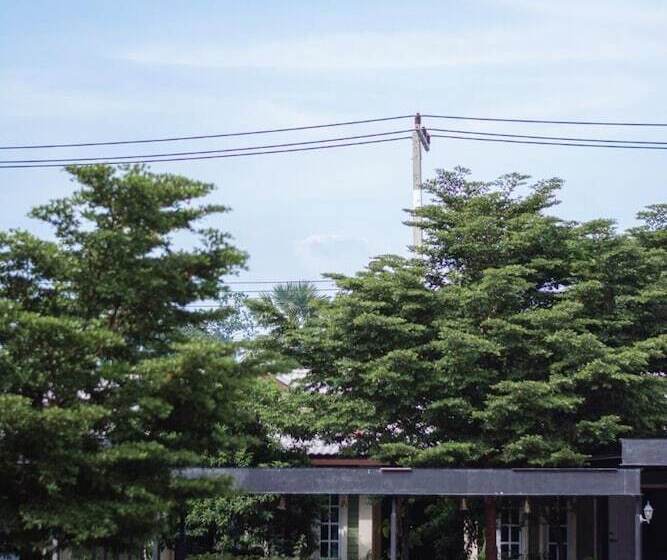 هتل Baan Suan Resort Juree Punsuk