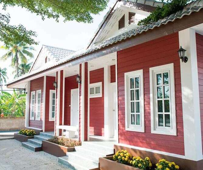 هتل Baan Suan Resort Juree Punsuk