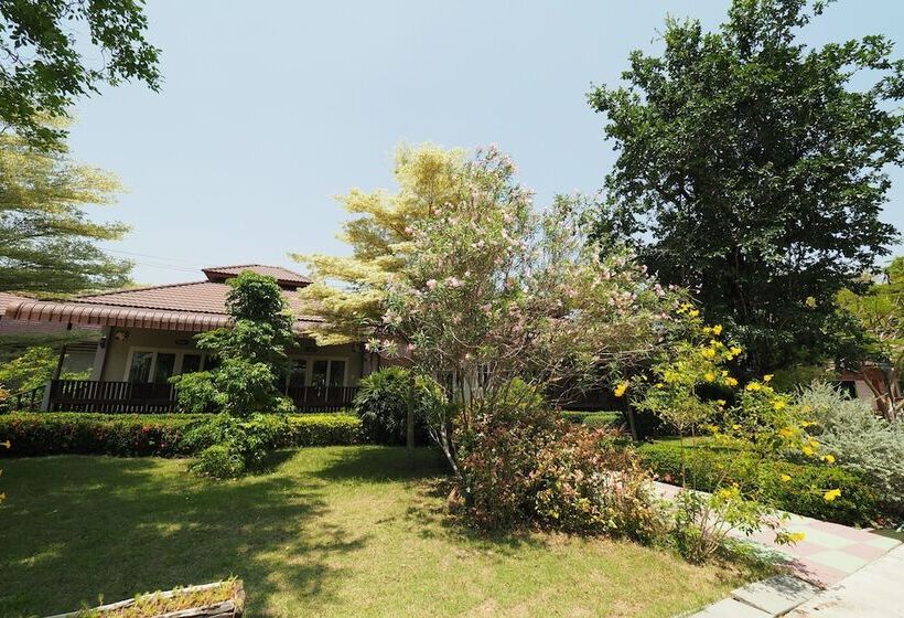 هتل Baan Suan Resort Juree Punsuk