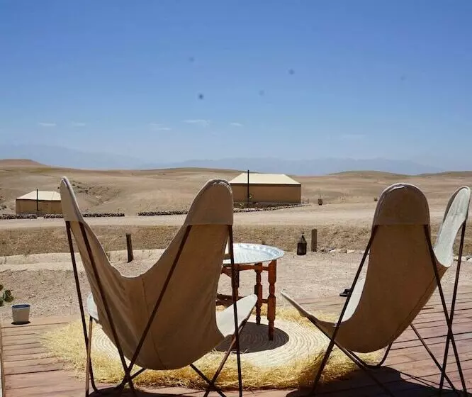 Hotelli Inara Camp