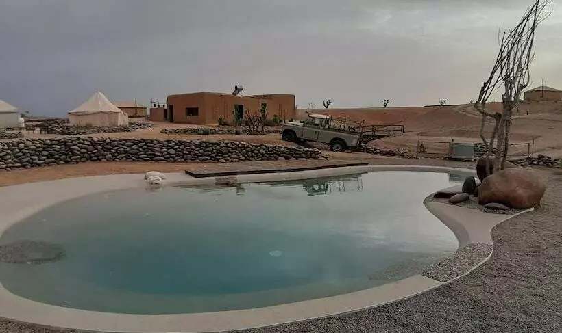 Hotelli Inara Camp