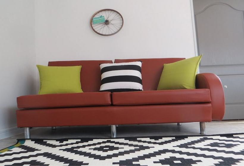 בית מלון כפרי Journey Hostel