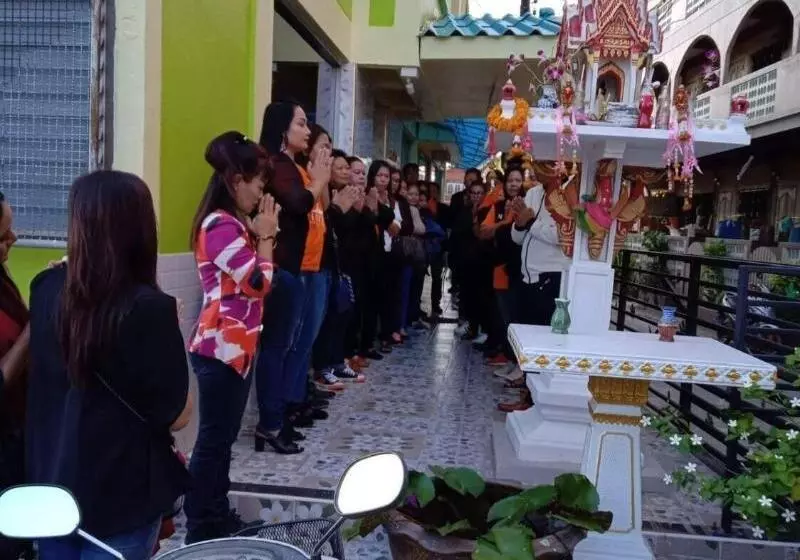 ホテル Natcha Place Thammasat Rangsit