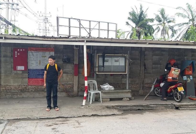 هتل Natcha Place Thammasat Rangsit