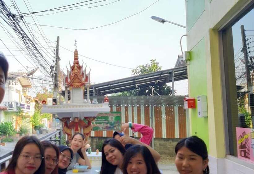 هتل Natcha Place Thammasat Rangsit