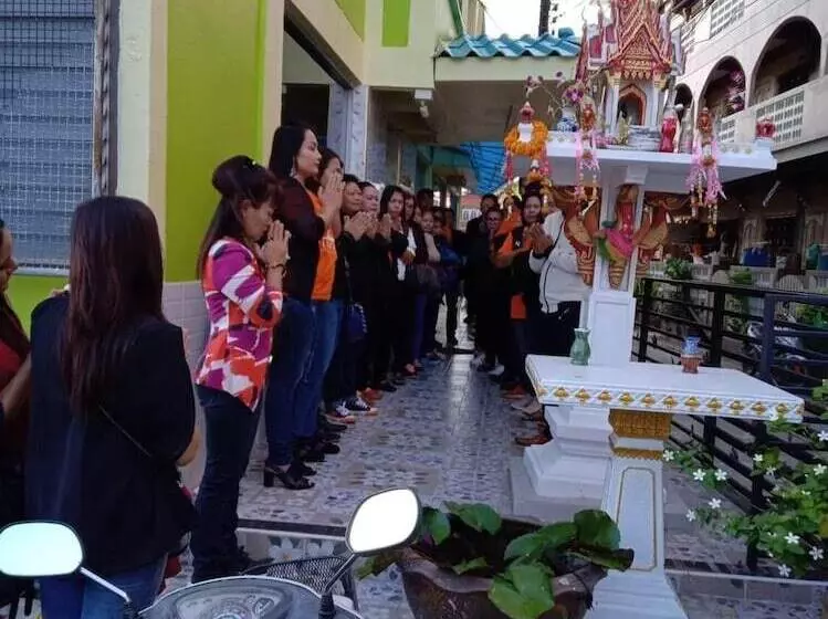 ホテル Natcha Place Thammasat Rangsit