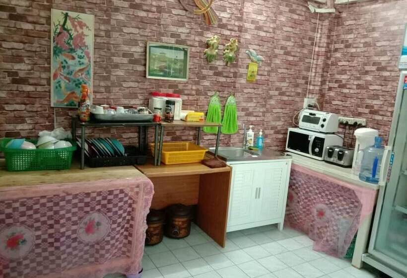 هتل Natcha Place Thammasat Rangsit