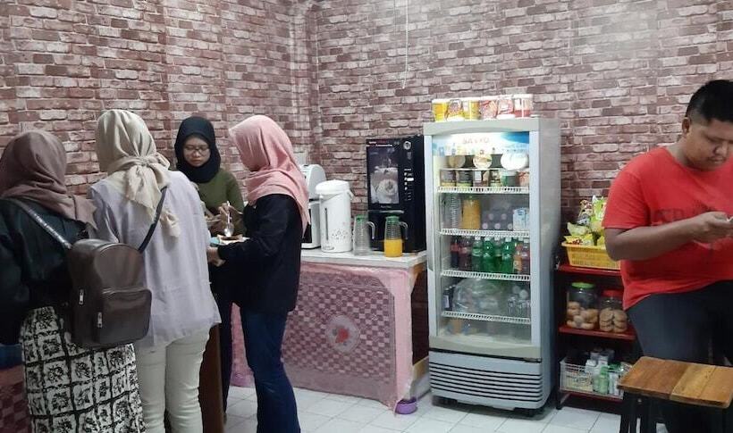 هتل Natcha Place Thammasat Rangsit