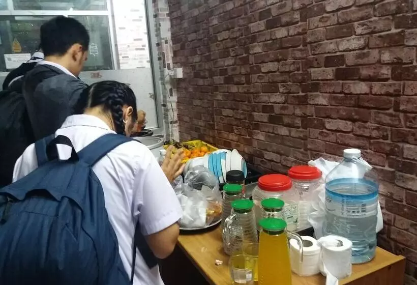 ホテル Natcha Place Thammasat Rangsit