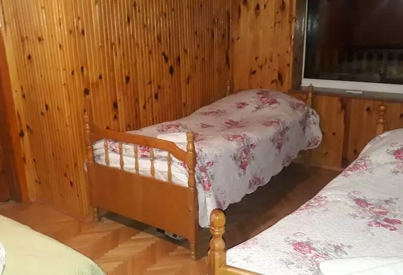 Hotelli Nesilce Tatil Koyu