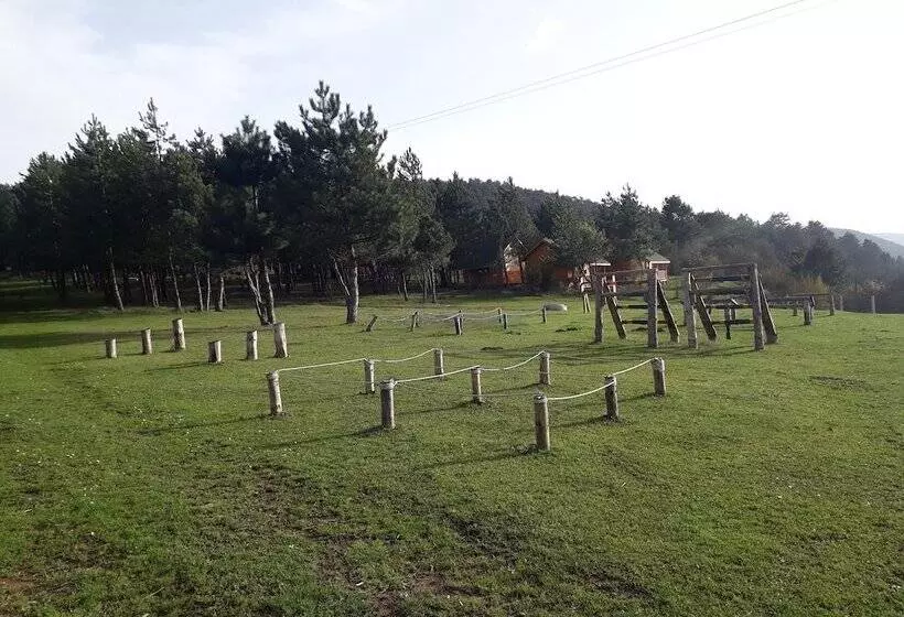 Hotelli Nesilce Tatil Koyu