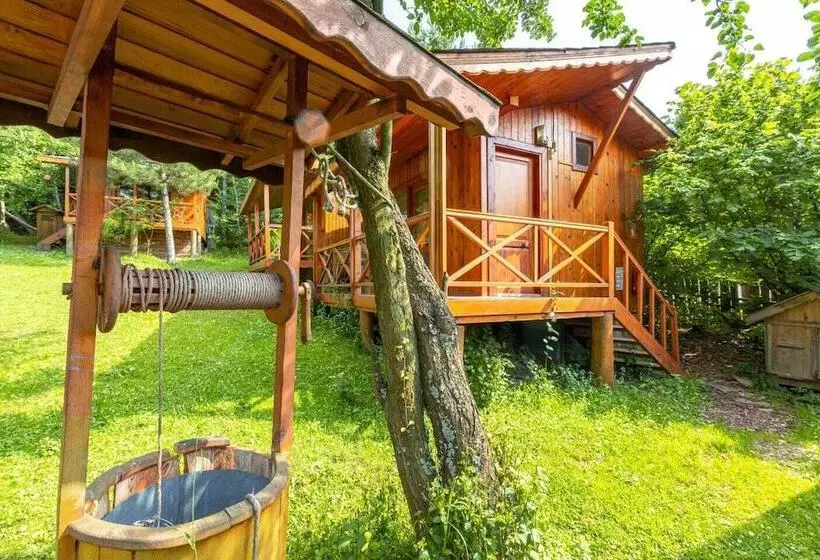 Hotelli Nesilce Tatil Koyu