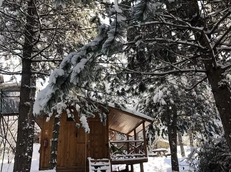 Hotelli Nesilce Tatil Koyu