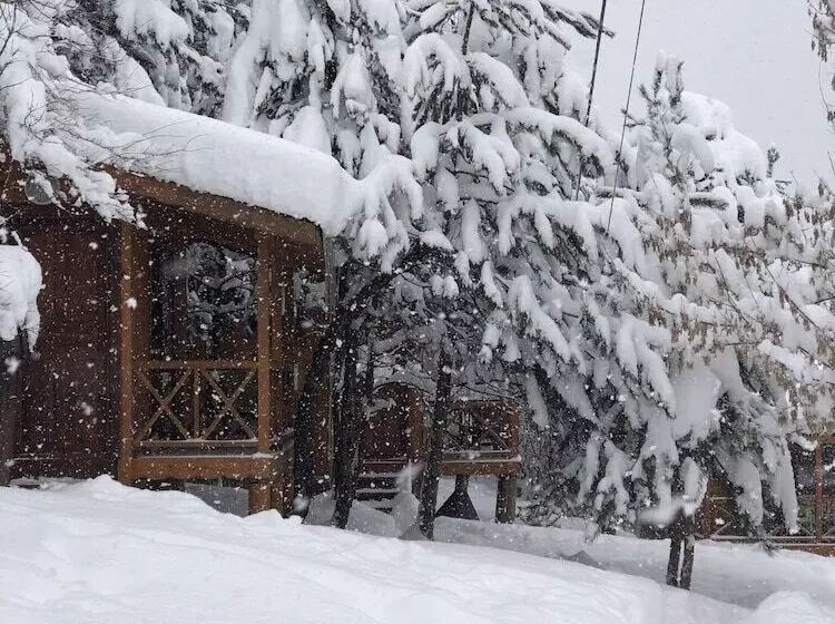 Hotelli Nesilce Tatil Koyu