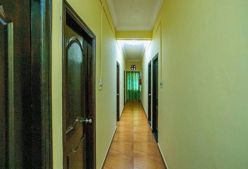 فندق Oyo 16661 E Foods