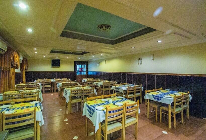 فندق Oyo 16661 E Foods