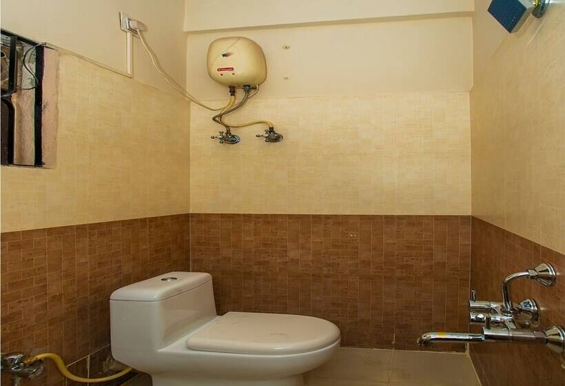 فندق Oyo 16661 E Foods